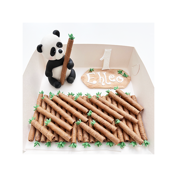 Panda med bambus og navneskilt